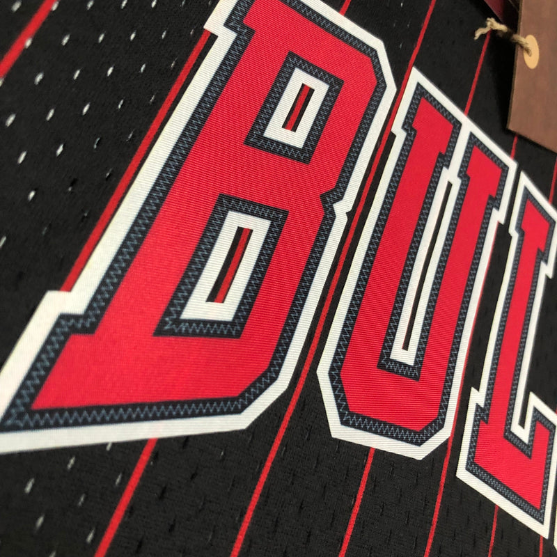 Regata Mitchell & Ness Chicago Bulls 1995-1996 Preta