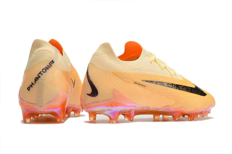 Chuteira Nike Phantom GX Low Elite FG Campo